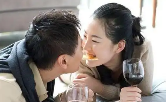 广州市出轨调查；男方婚内出轨并生下私生子，只能道德谴责法律不支持女方维权吗？